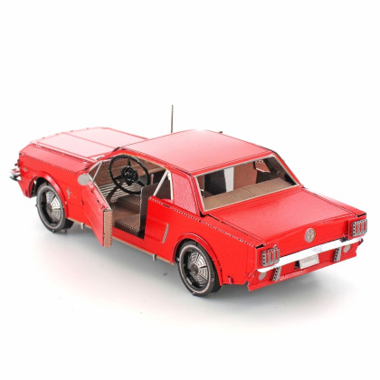 Ford Mustang z roku 1965 (červený)