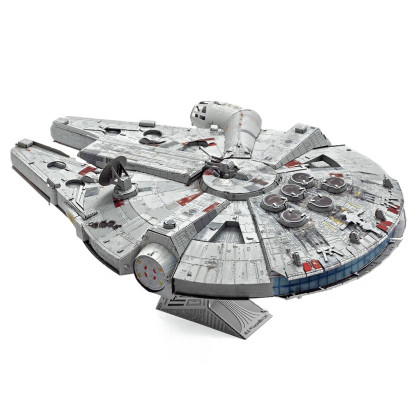 Millennium Falcon – barevná verze